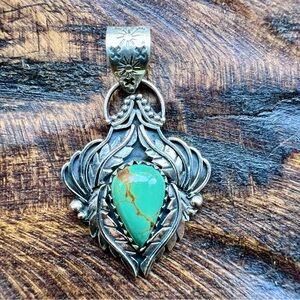 925 Sterling Silver Natural Turquoise Leaf Detail Pendant